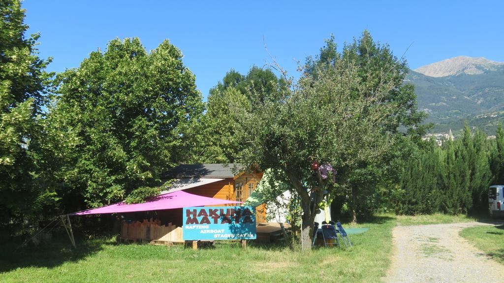 Hotel Camping La Tour Embrun Exteriér fotografie