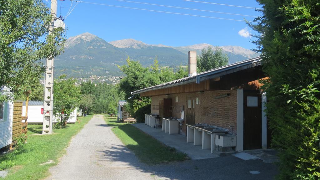 Hotel Camping La Tour Embrun Exteriér fotografie